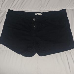 H&M Black Jean Shorts Timeless Style